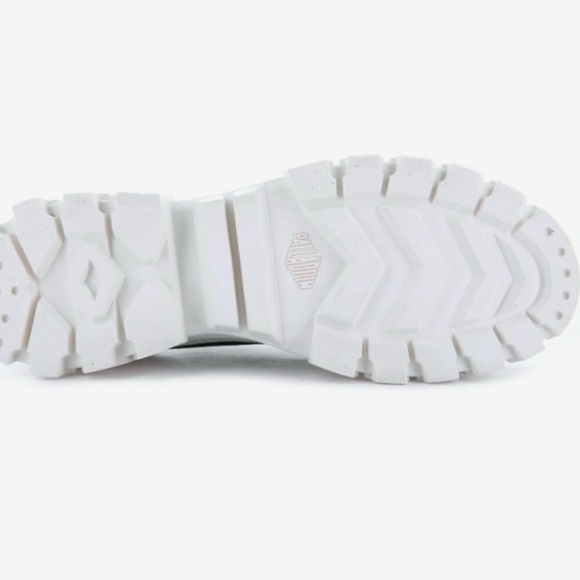 Palladium Revolt Lo TX Platform Sneakers Womens US Size 8 Black/Marshmallow - Picture 4 of 16